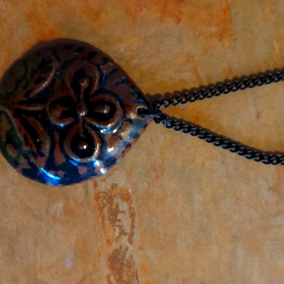 Pendent Necklace - Picture 1 of 2